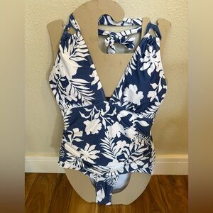 NEW! B2prity Women's One Piece Swimsuit in Navy. Size L.‎